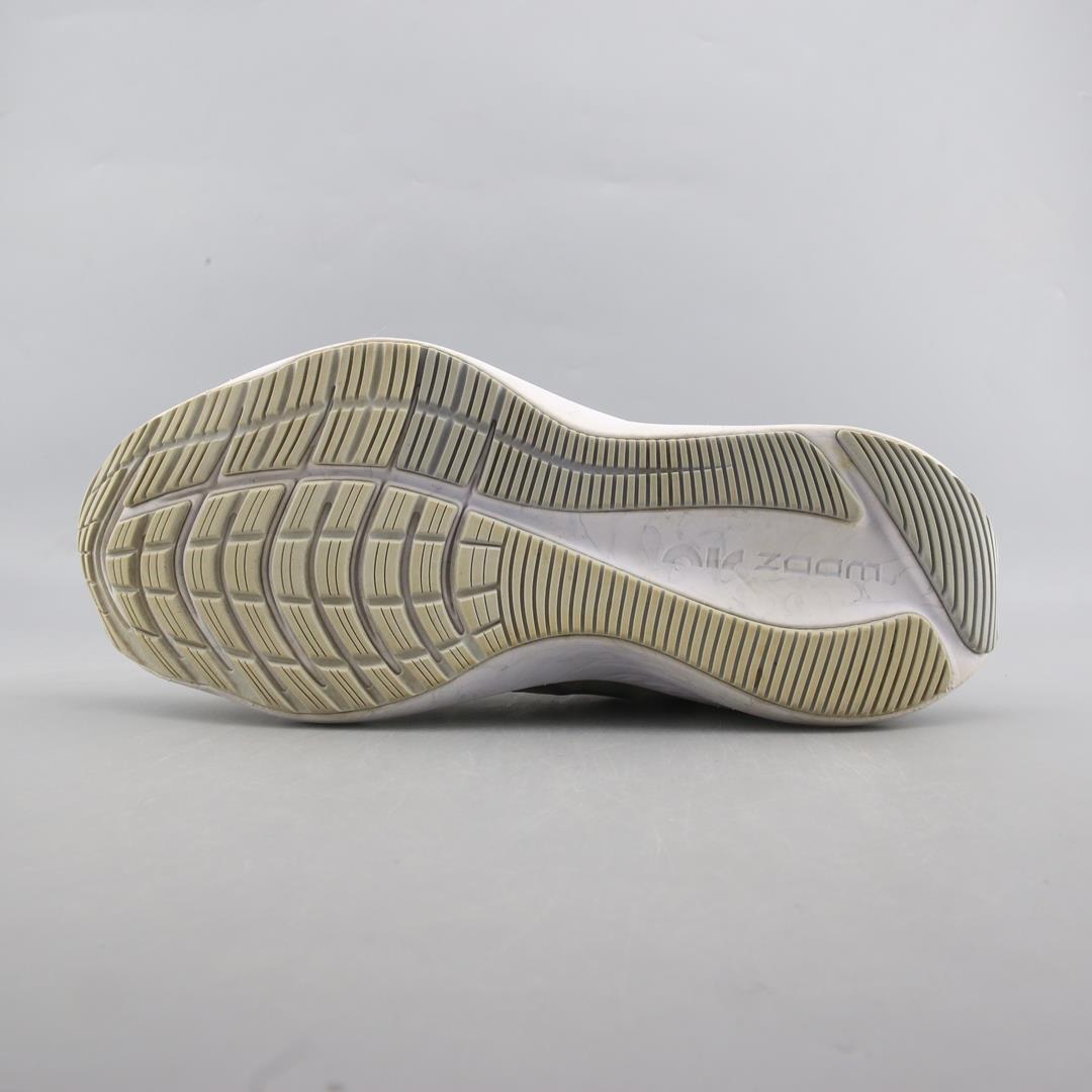 NIKE ZOOM WINFLO 8