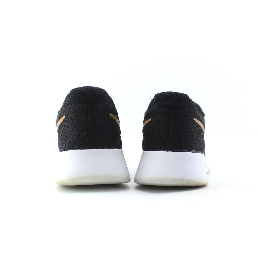 NIKE TANJUN