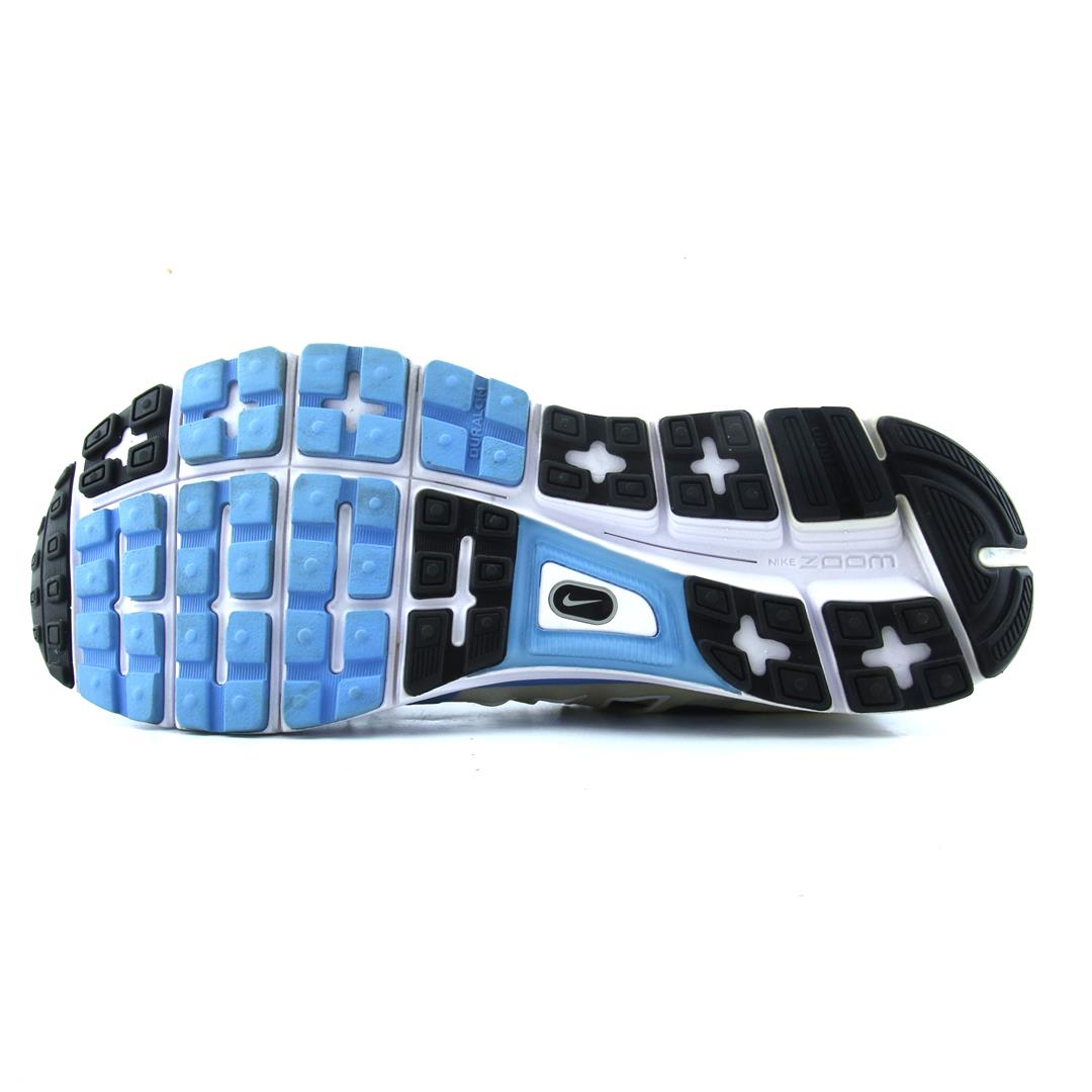 NIKE VOMERO 9