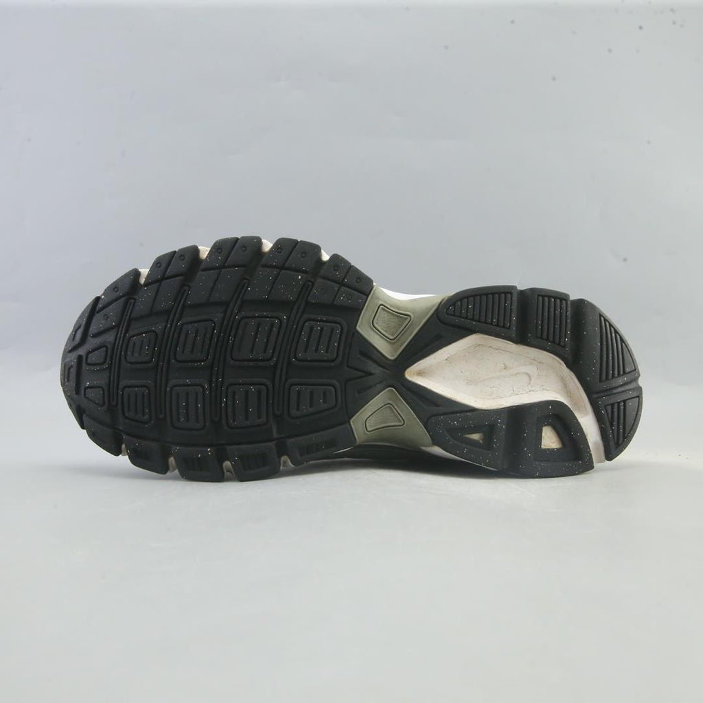 NIKE INITIATOR