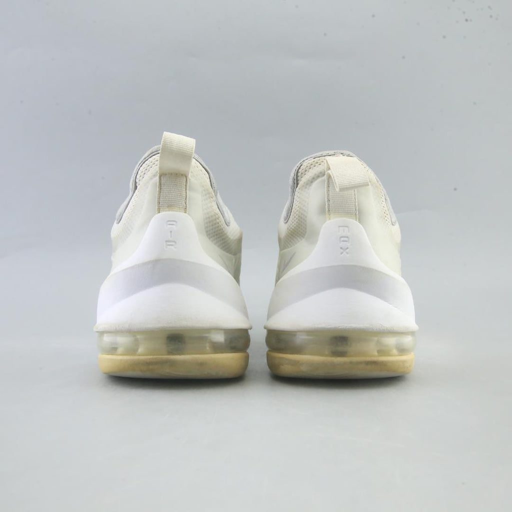 NIKE AIR MAX AXIS