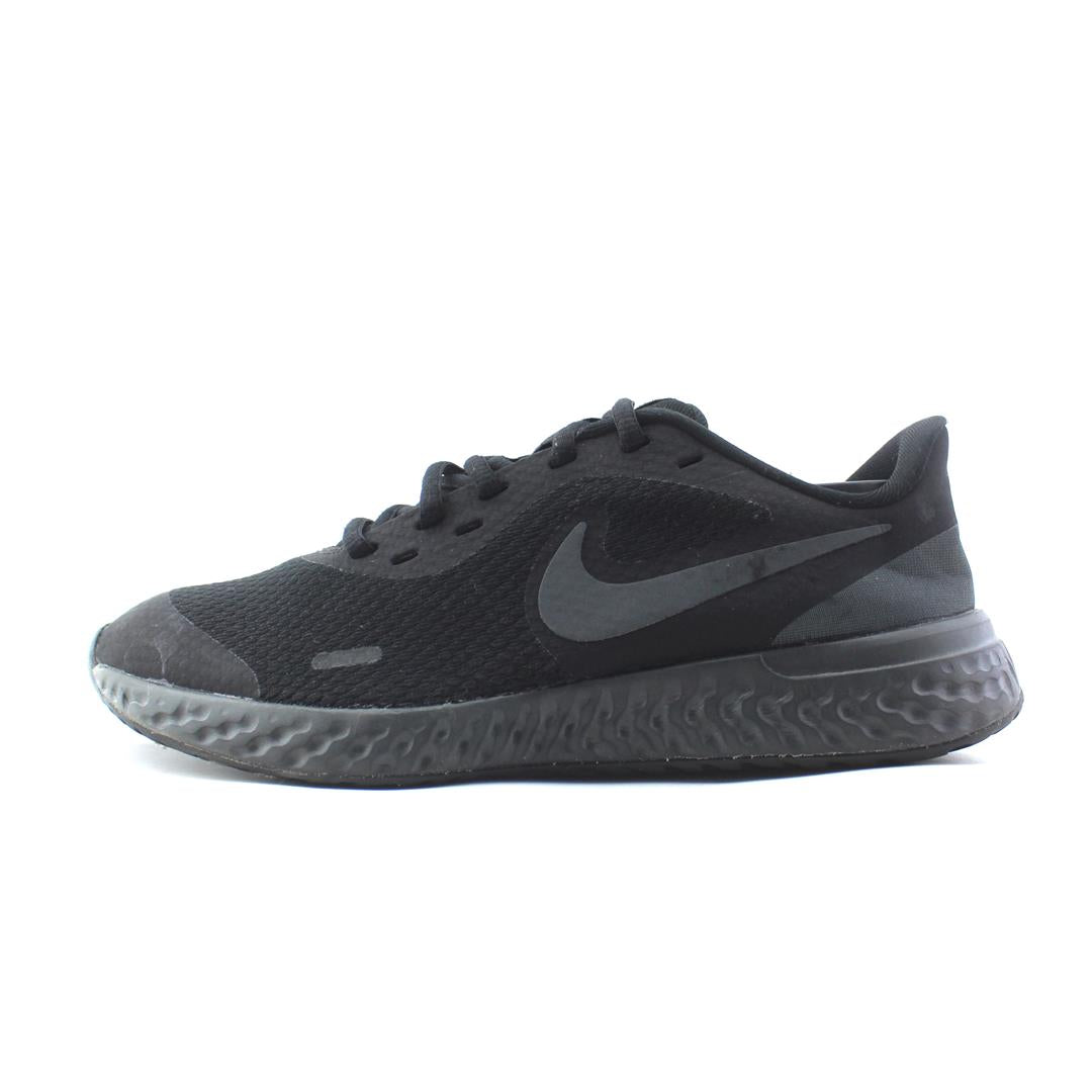 NIKE REVOLUTION 5