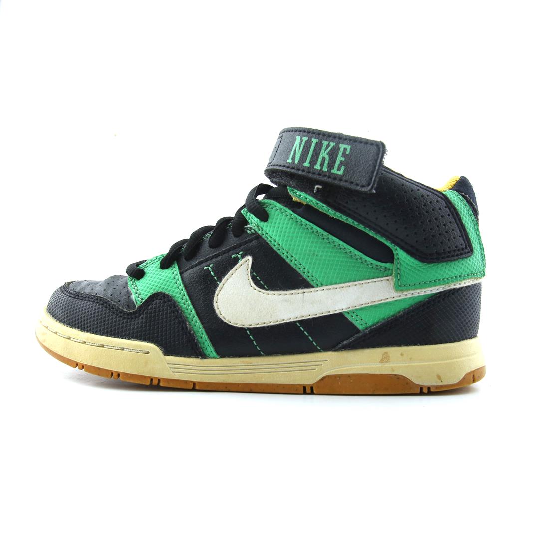 NIKE MOGAN MID 2