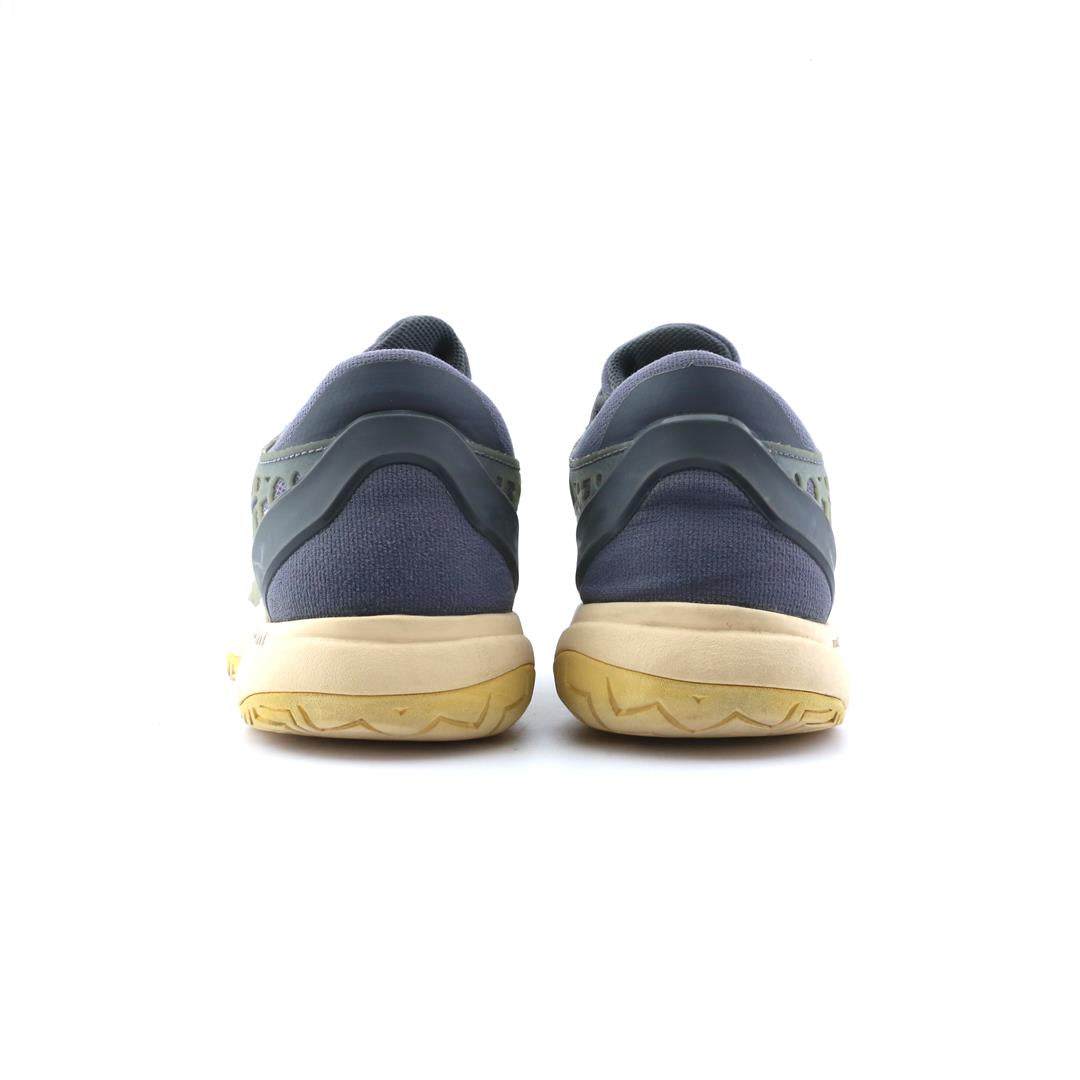 NIKE COURT ZOOM CAGE 3