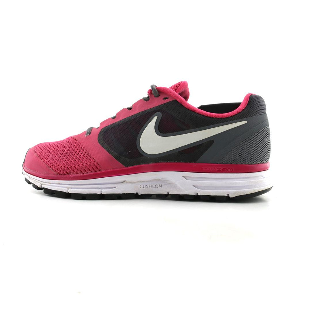NIKE  ZOOM VOMERO PLUS 8