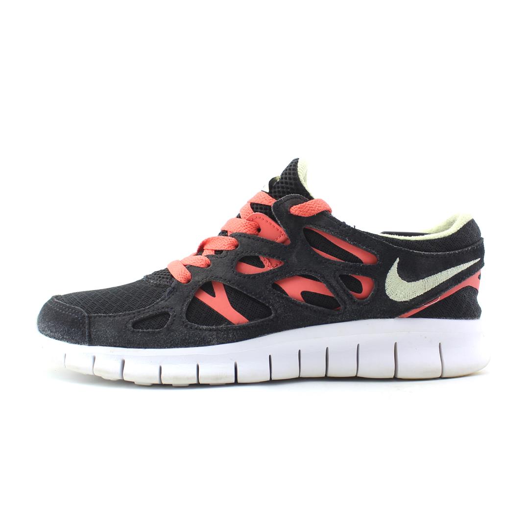 NIKE FREE RN 2