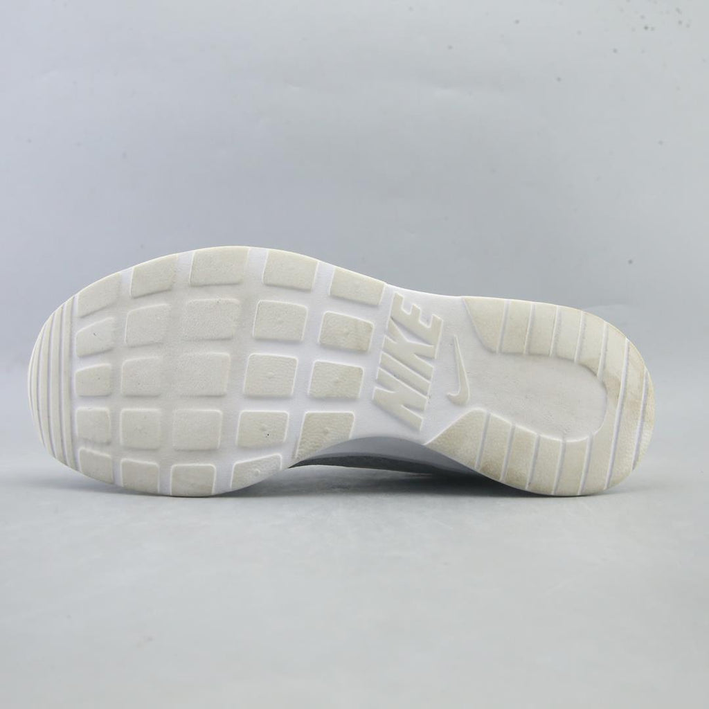 NIKE TANJUN