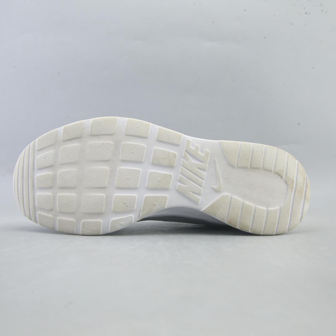 NIKE TANJUN