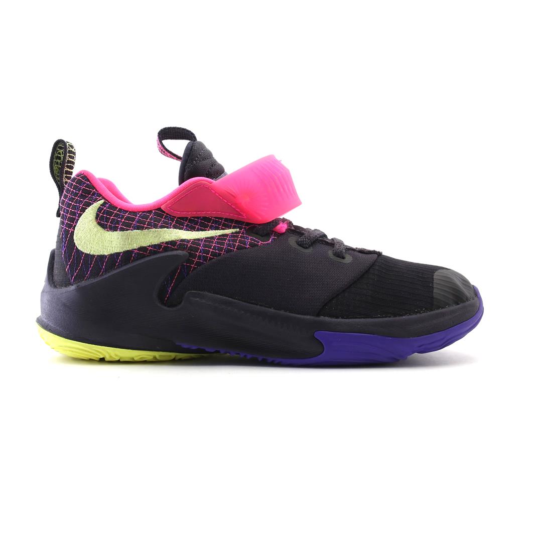NIKE AIR ZOOM FREAK 3