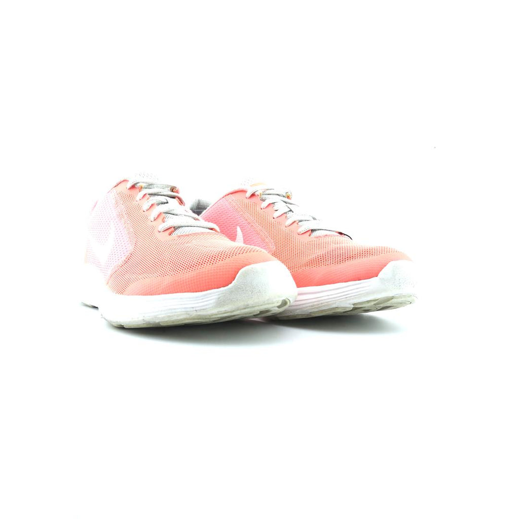 NIKE REVOLUTION 3