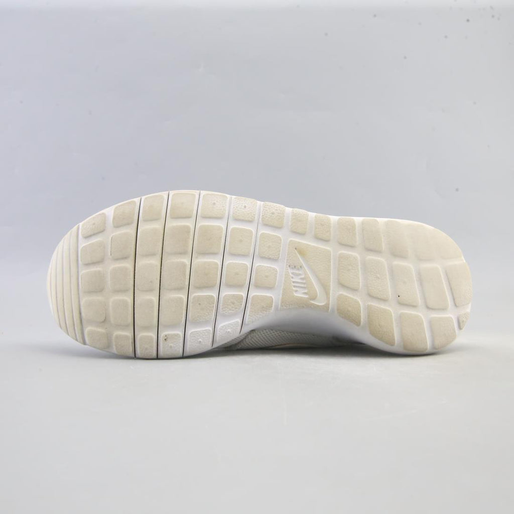 NIKE ROSHE ONE