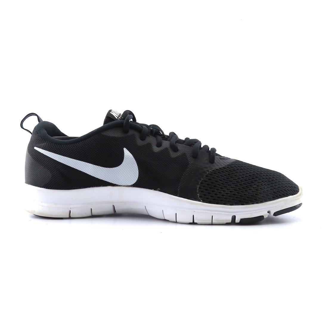 NIKE FLEX ESSENTIAL TR