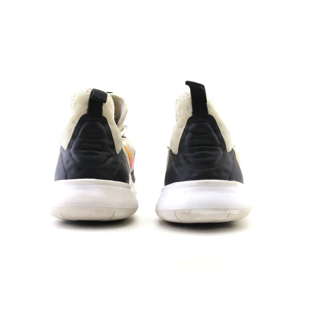 NIKE FREE TR 8