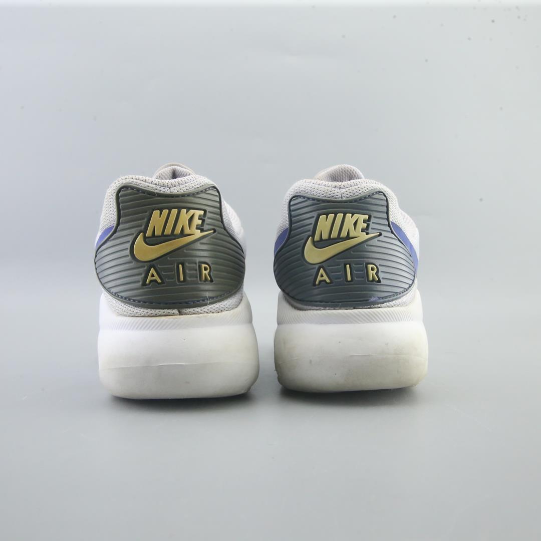 NIKE  AIR MAX OKETO