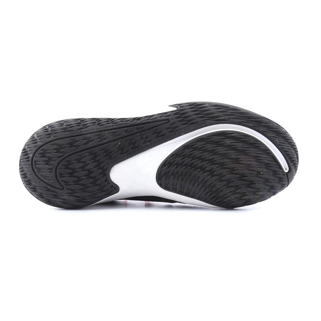 NIKE FUTURE COURT 2