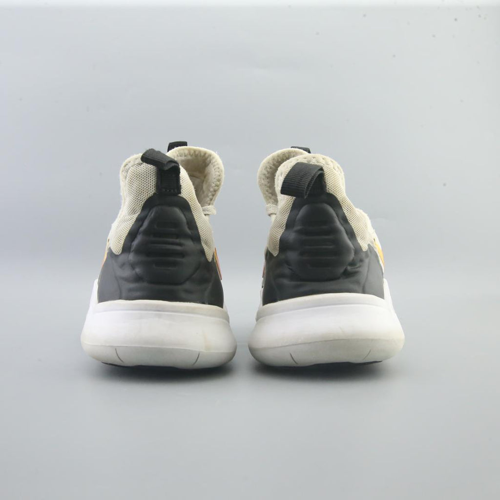 NIKE FREE TR 8