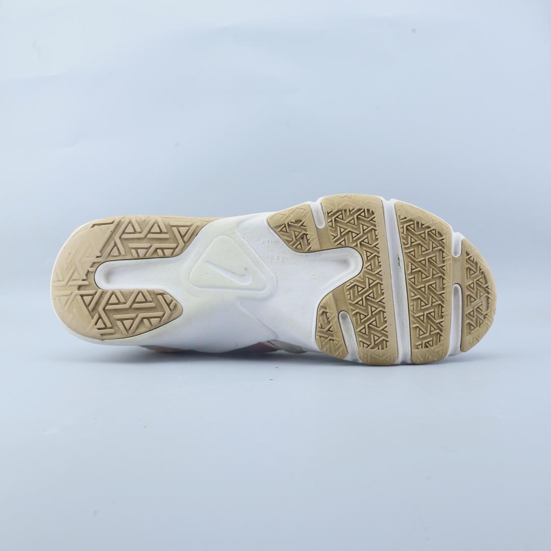 NIKE LEGEND ESSENTIAL 2