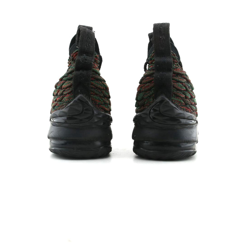 NIKE LEBRON 15