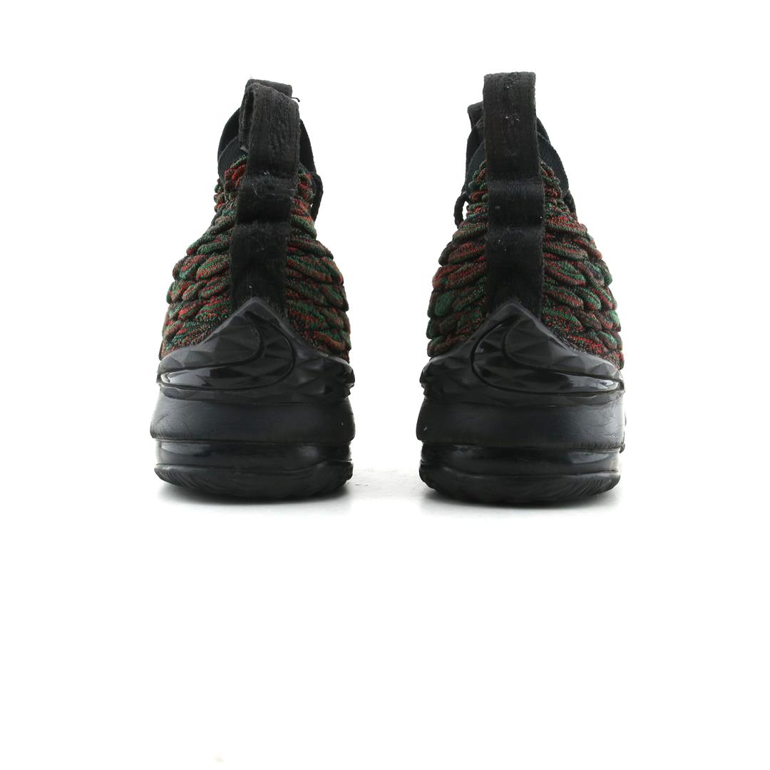 NIKE LEBRON 15