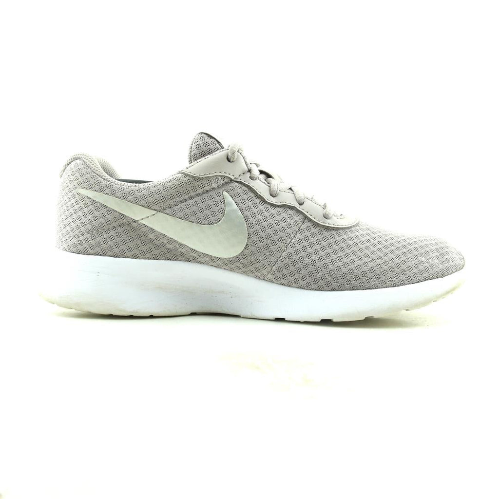 NIKE TANJUN