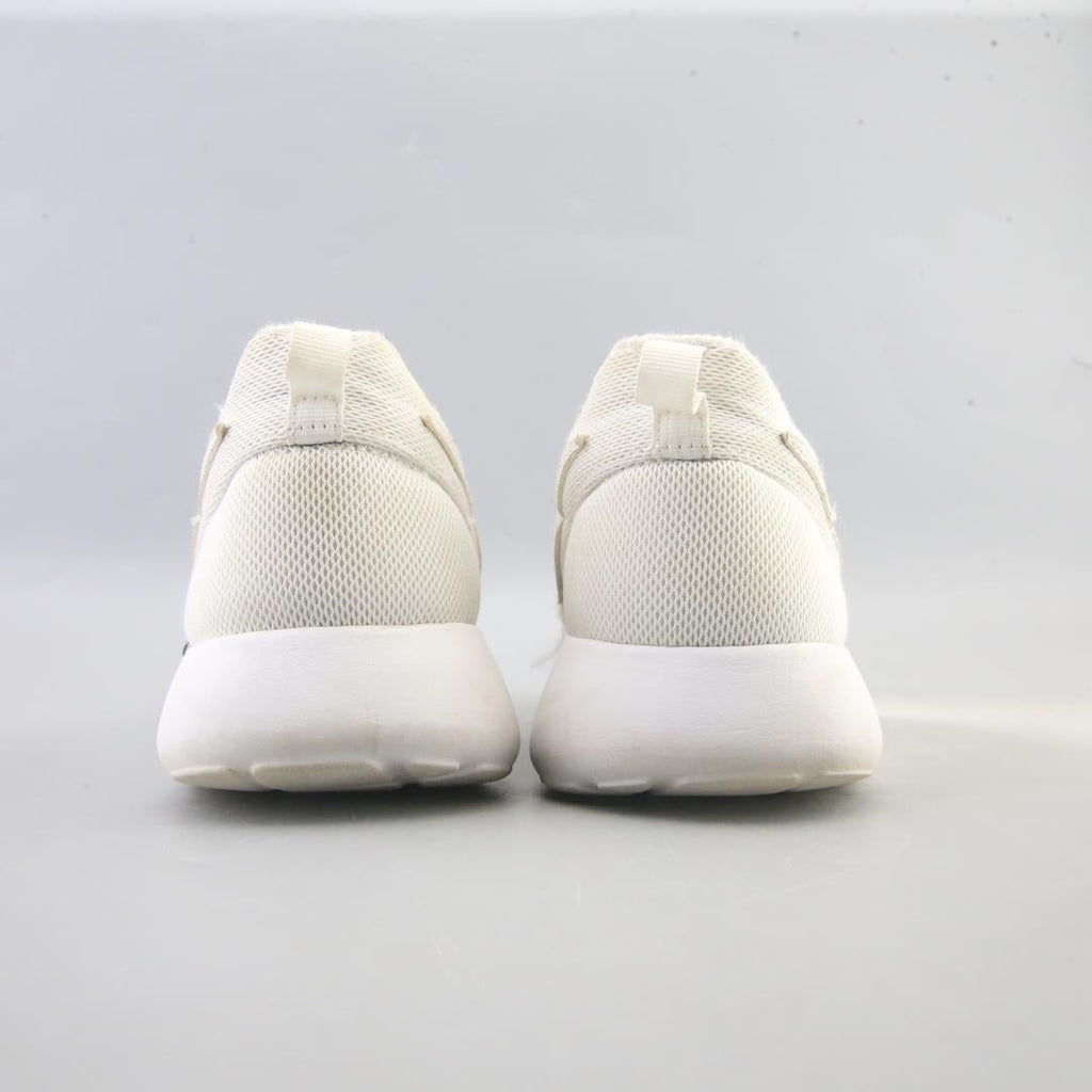 NIKE ROSHE ONE