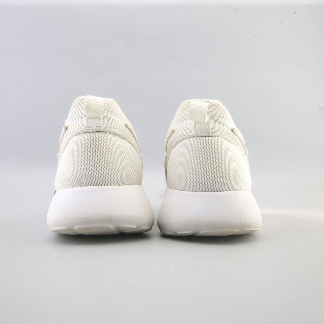NIKE ROSHE ONE