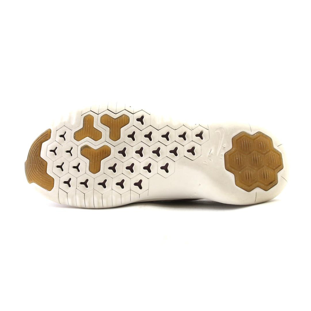 NIKE FREE TR 8