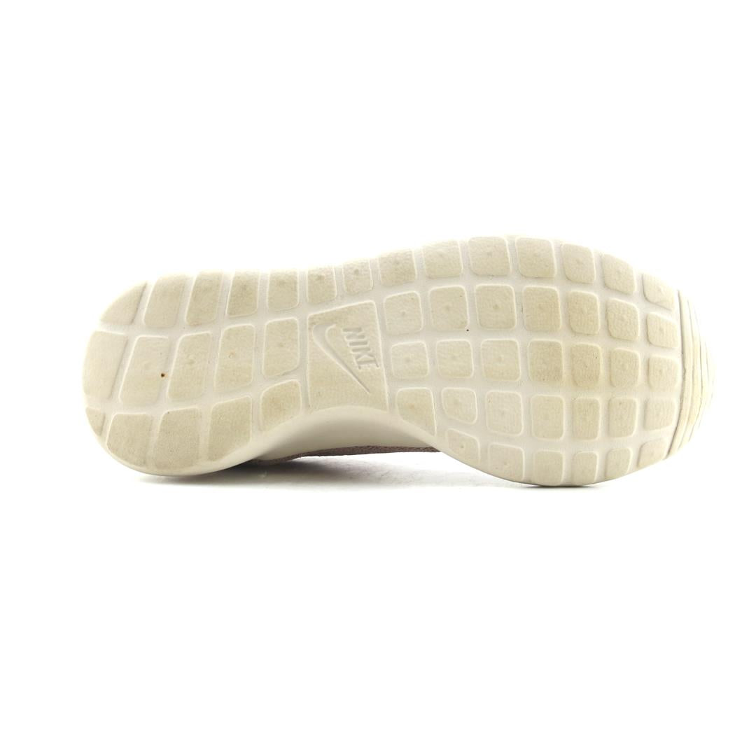 NIKE ROSHE ONE