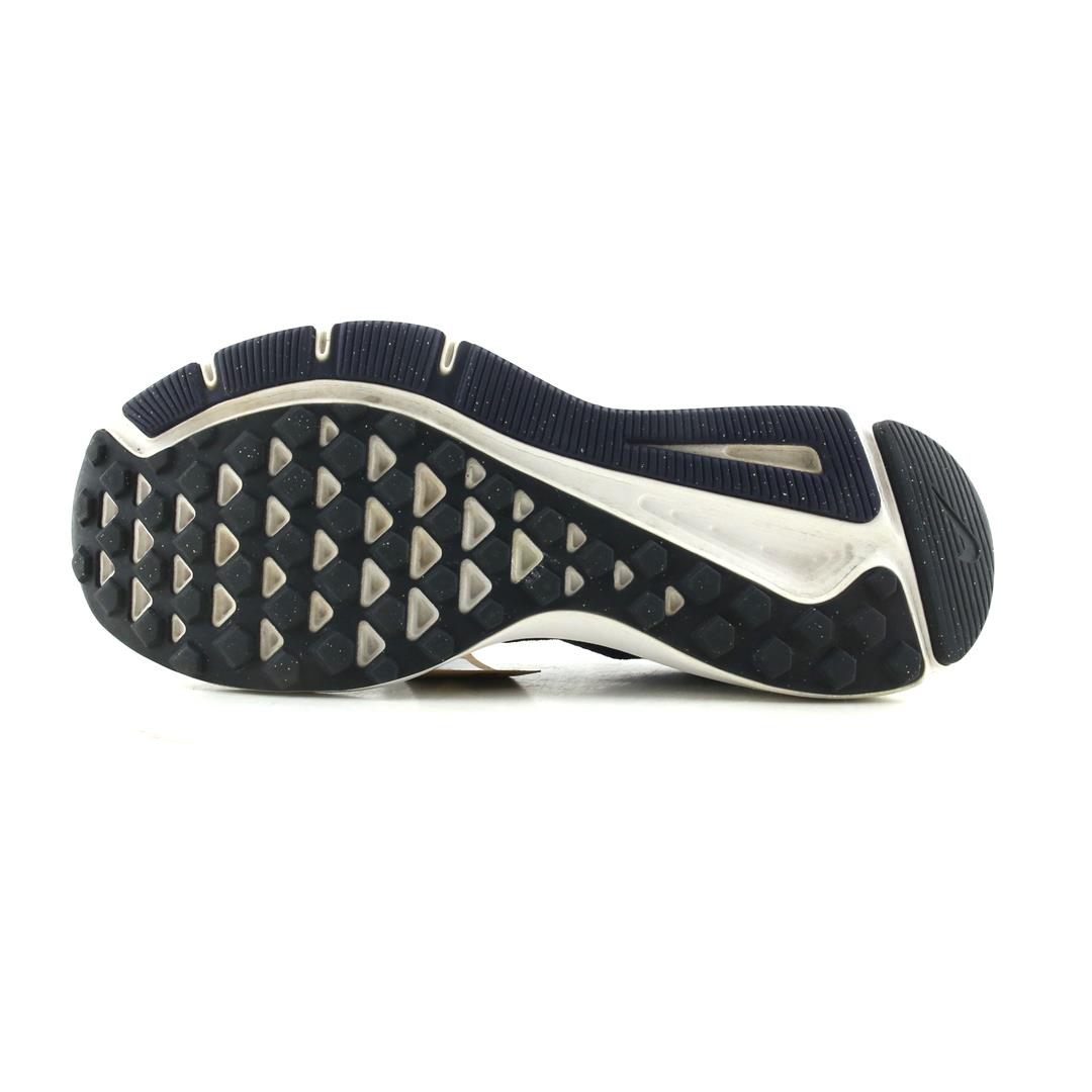 NIKE QUEST