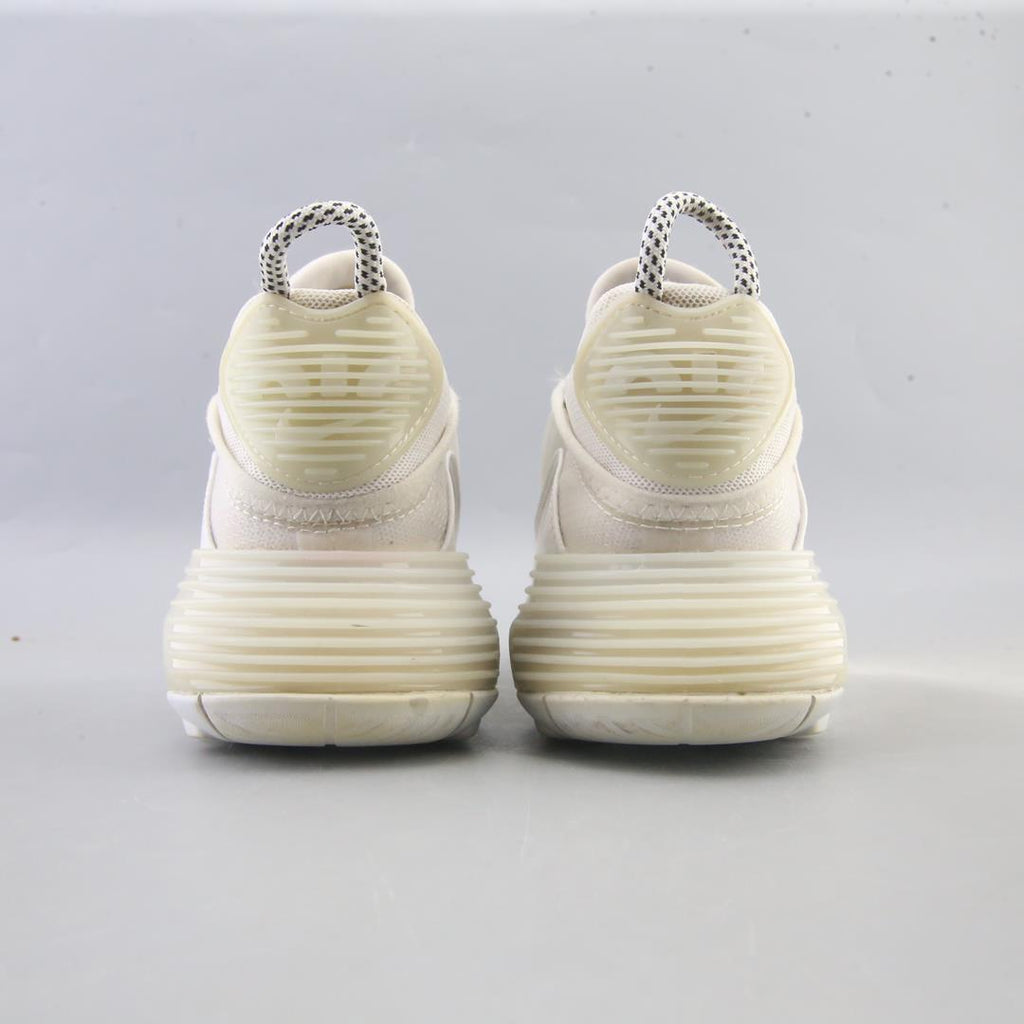NIKE AIR MAX 2090