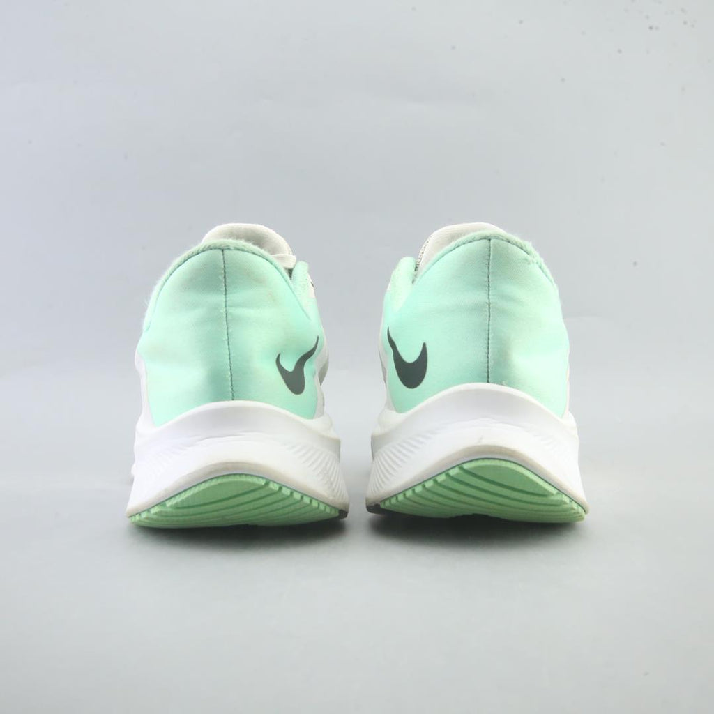 NIKE QUEST 3