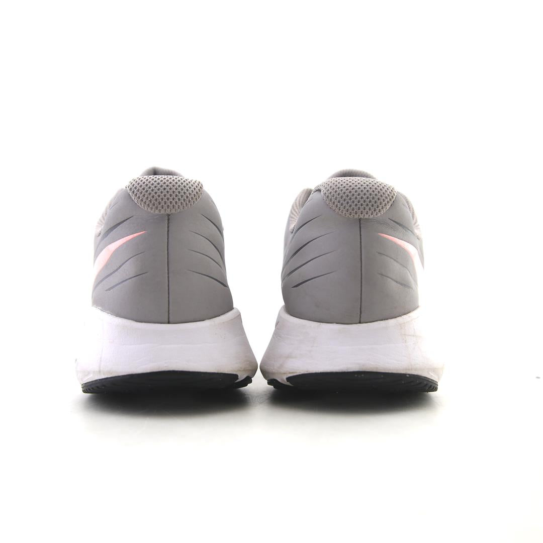 NIKE STAR RUNNER