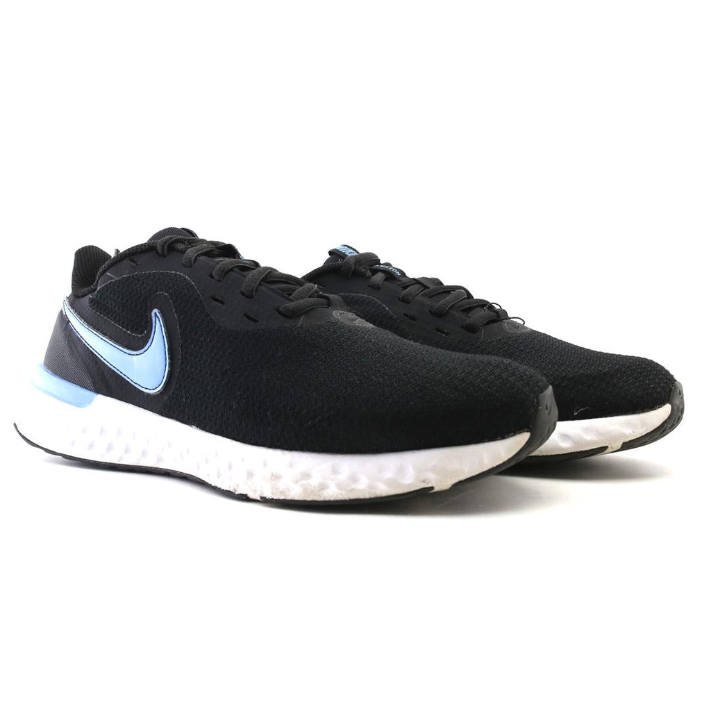 NIKE REVOLUTION 5