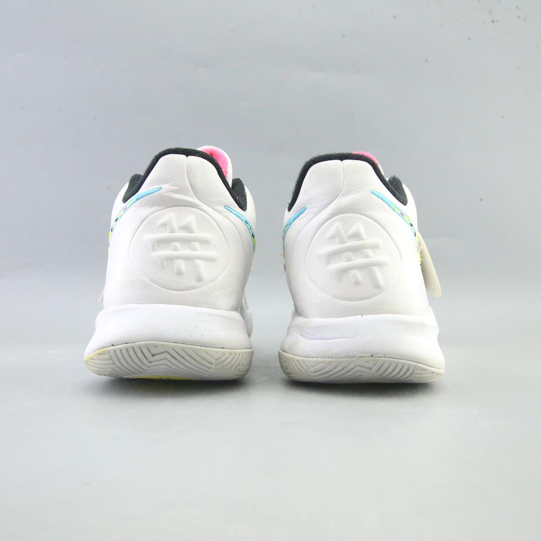 NIKE KYRIE FLYTRAP 3