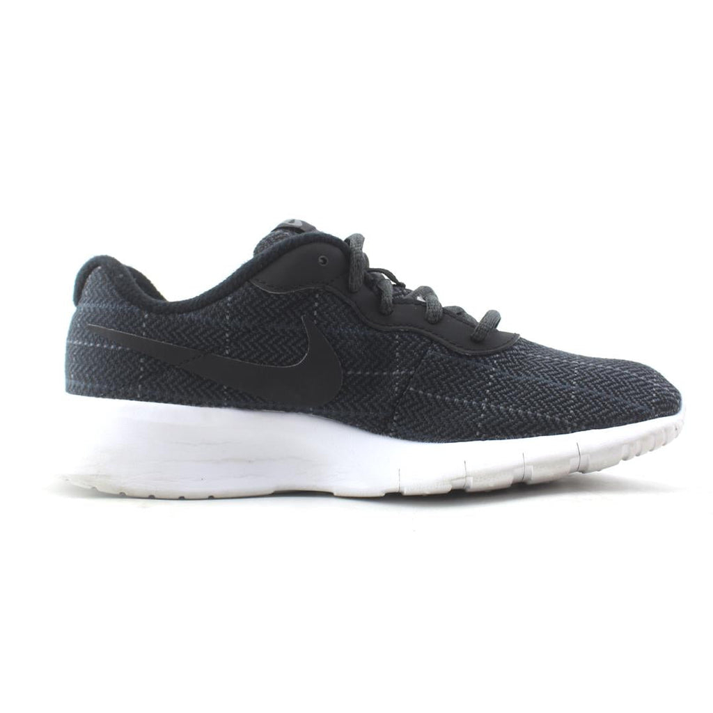 NIKE  TANJUN