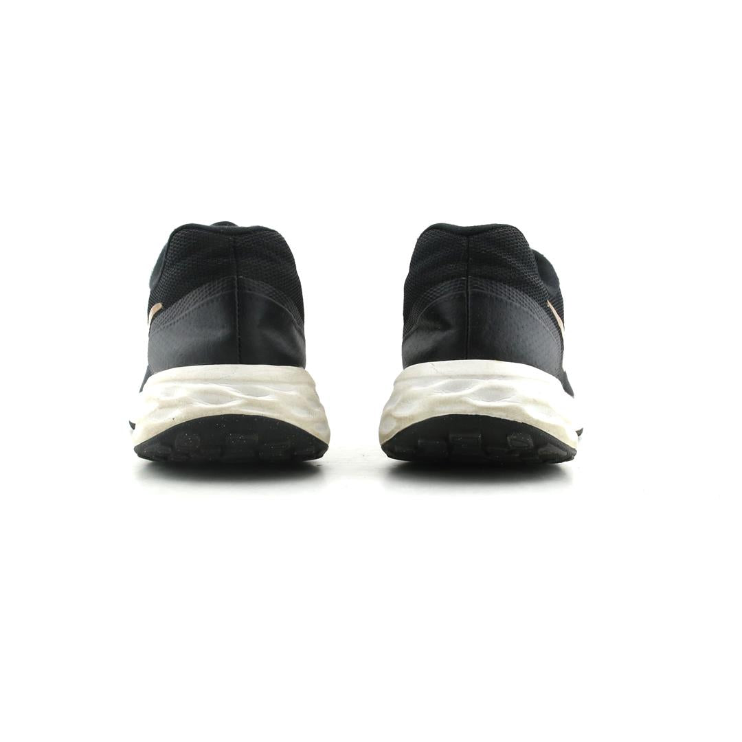 NIKE REVOLUTION 6