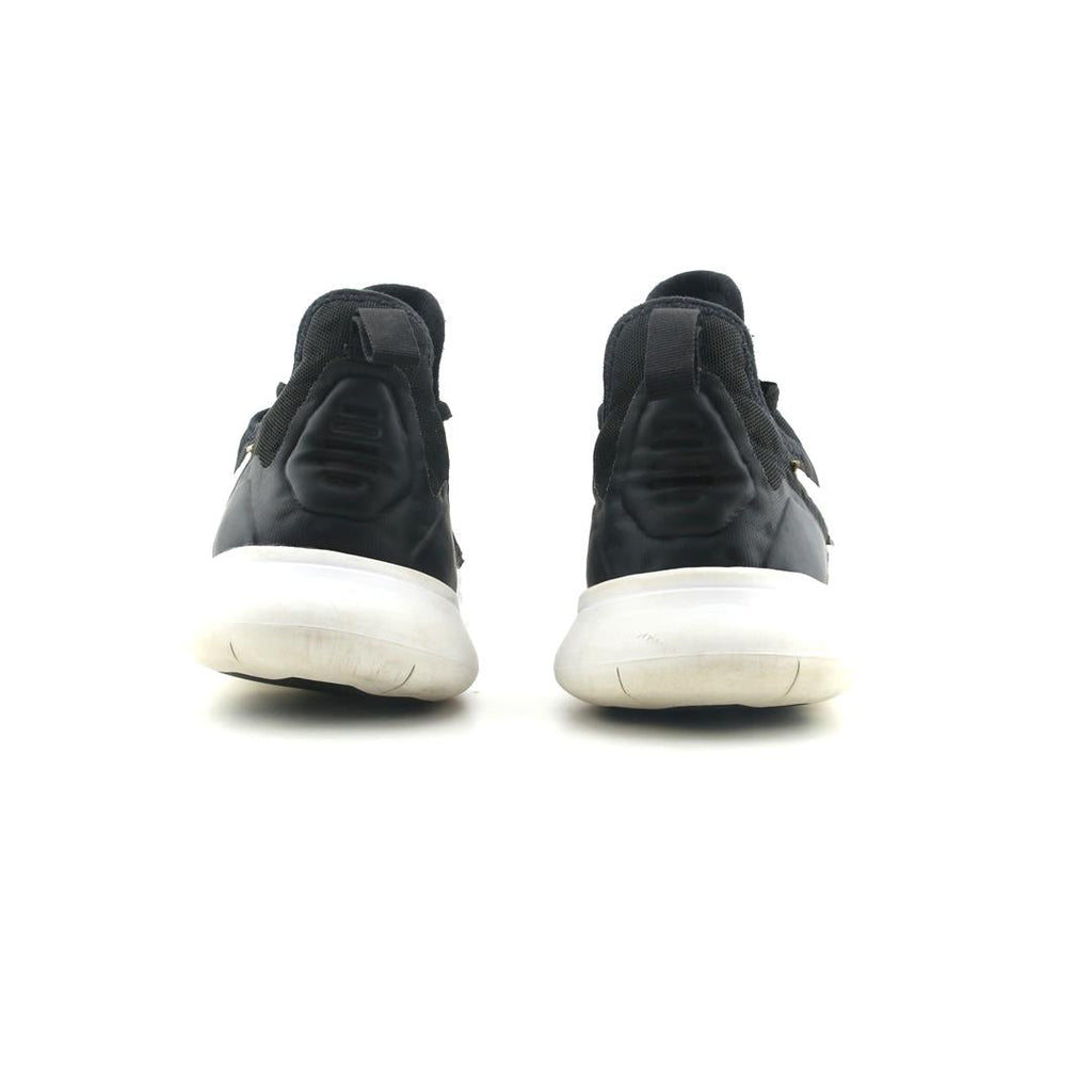 NIKE  FREE TR 8