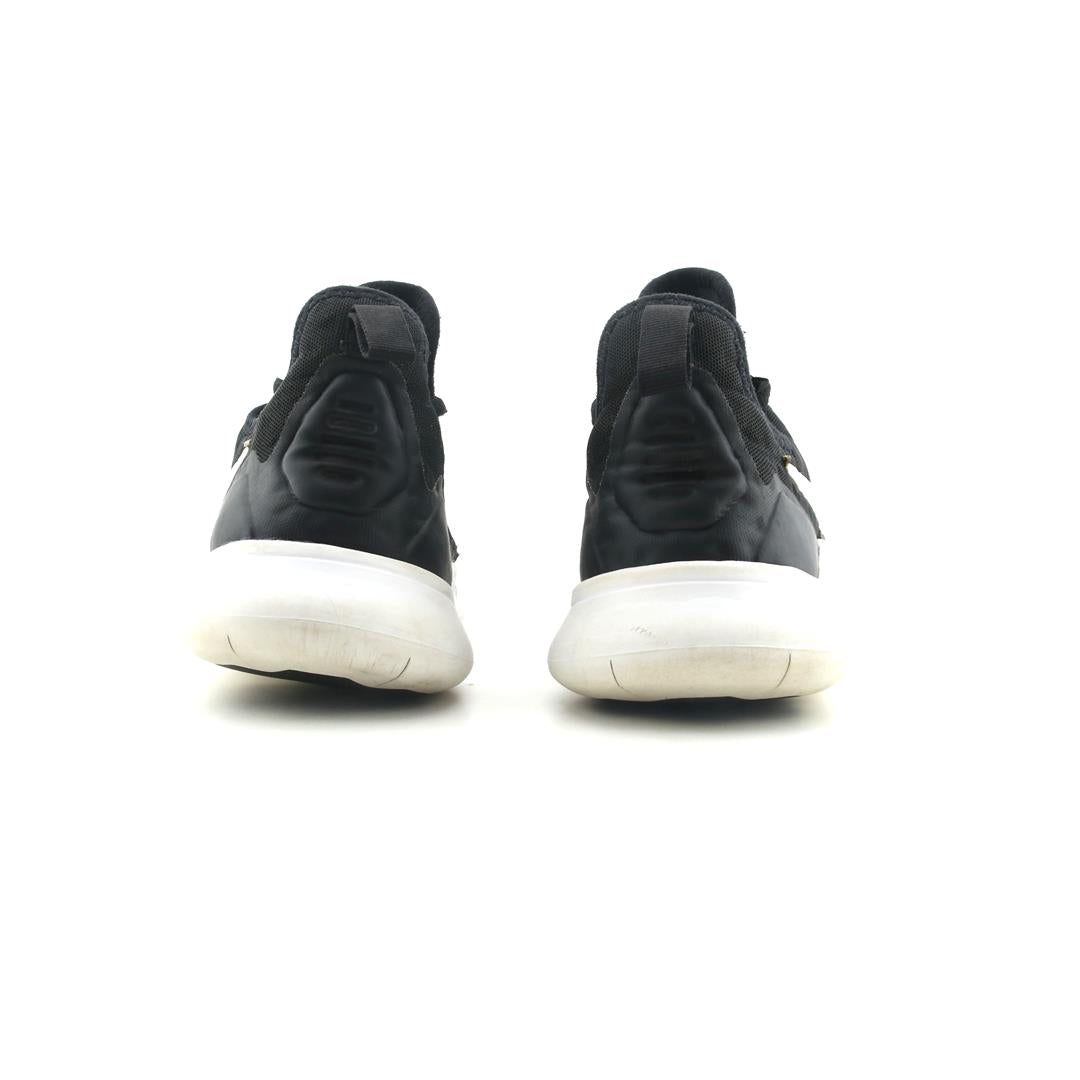 NIKE  FREE TR 8