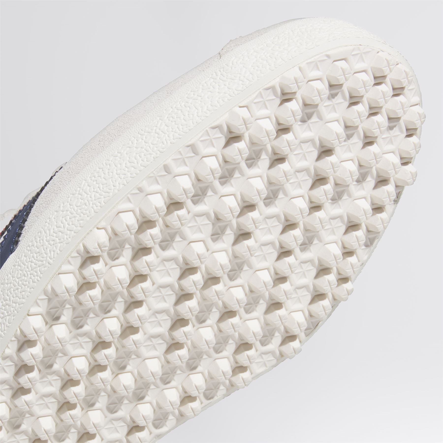 Gazelle Spikeless Golf Shoes Alumina/Night Indigo/Better Scarlet