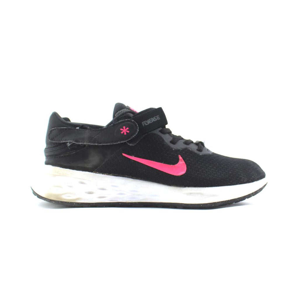 NIKE REVOLUTION 6