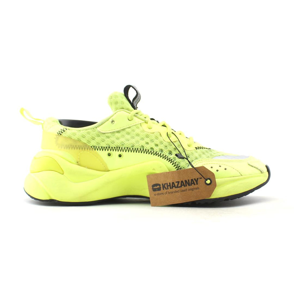 PUMA  RISE GLOW