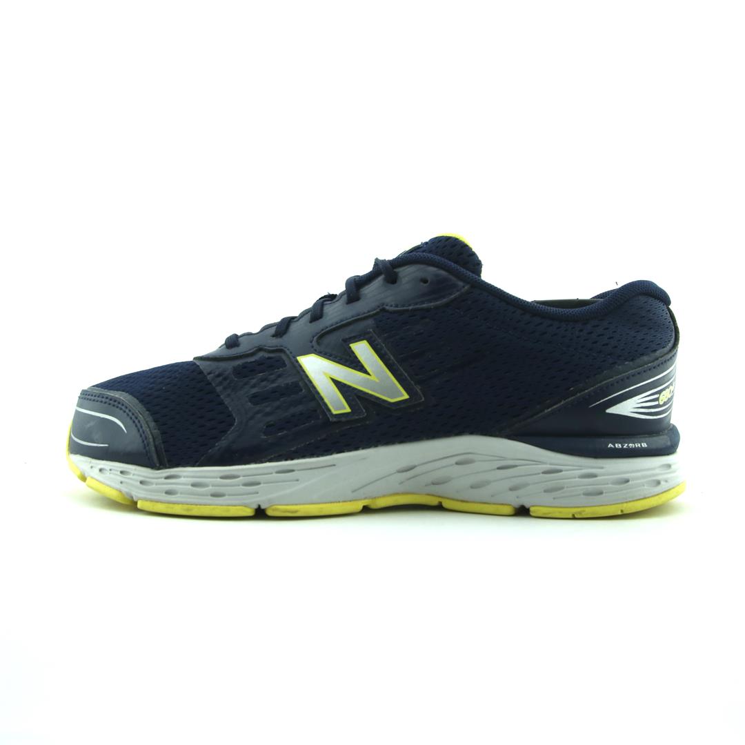 NEW BALANCE 680V5