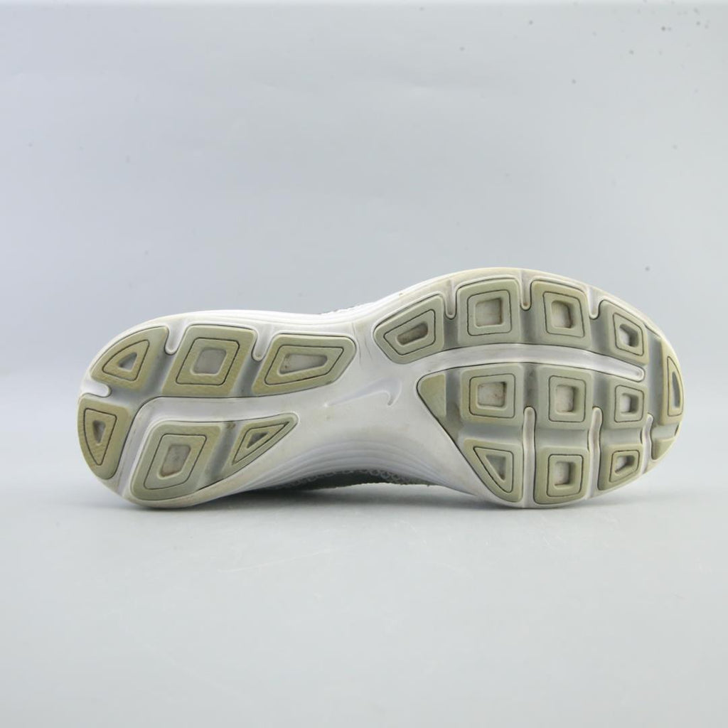 NIKE REVOLUTION 3