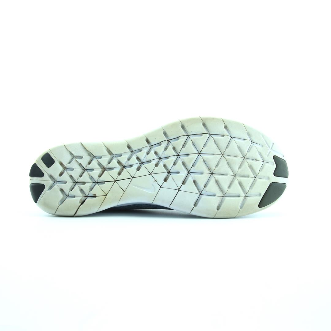 NIKE FREE RN