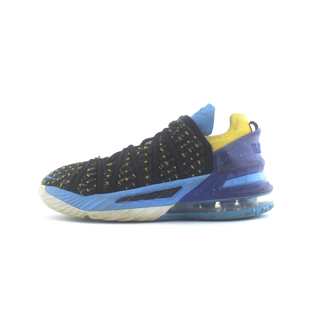 NIKE  LEBRON 18