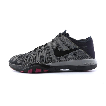 NIKE FREE TR 6