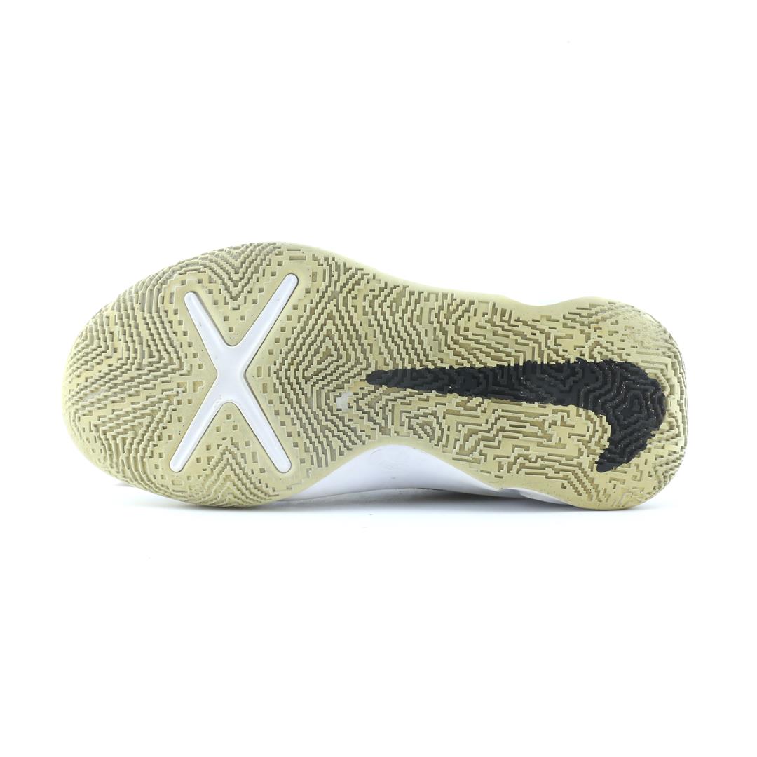 NIKE TEAM HUSTLE D 10