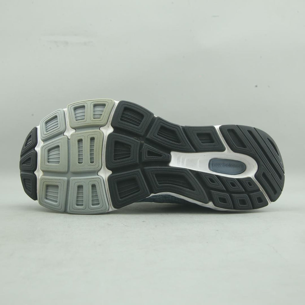 NEW BALANCE 680V6