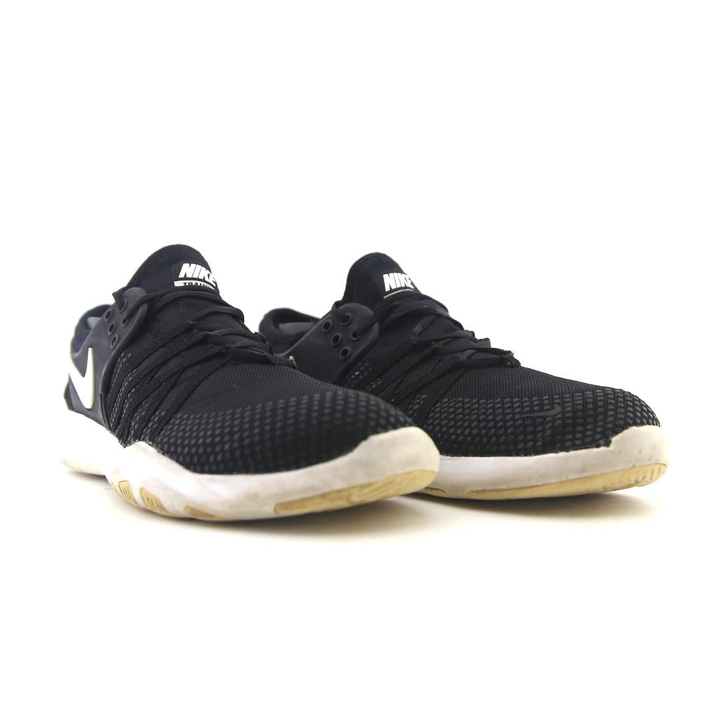 NIKE FREE TR 7