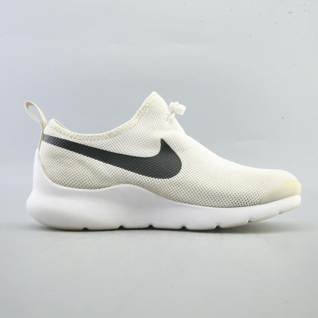NIKE  APTARE ESSENTIAL